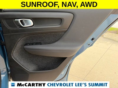 2025 Volvo XC40 B5 Plus Bright Theme