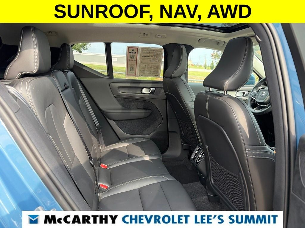 2025 Volvo XC40 B5 Plus Bright Theme