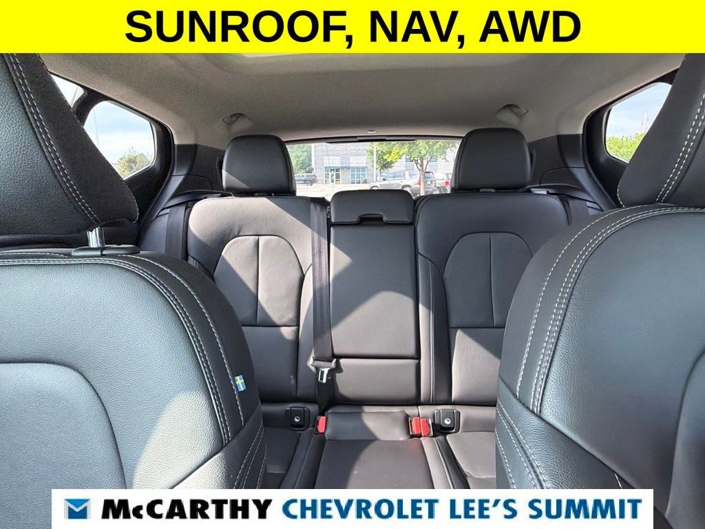 2025 Volvo XC40 B5 Plus Bright Theme