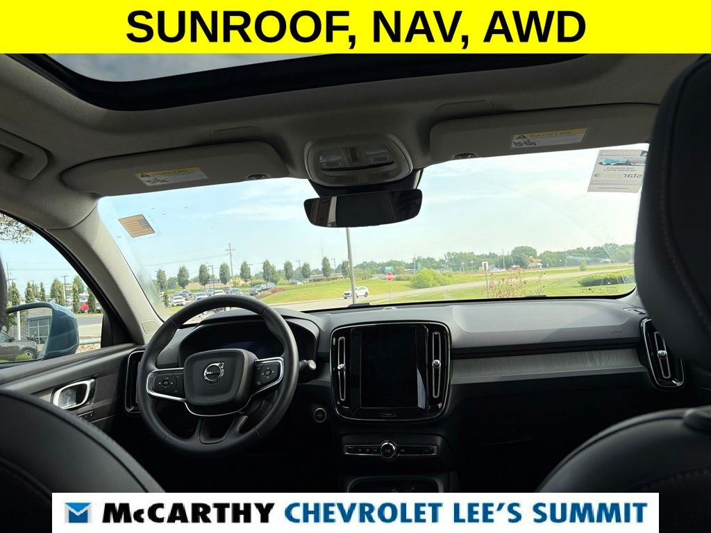 2025 Volvo XC40 B5 Plus Bright Theme