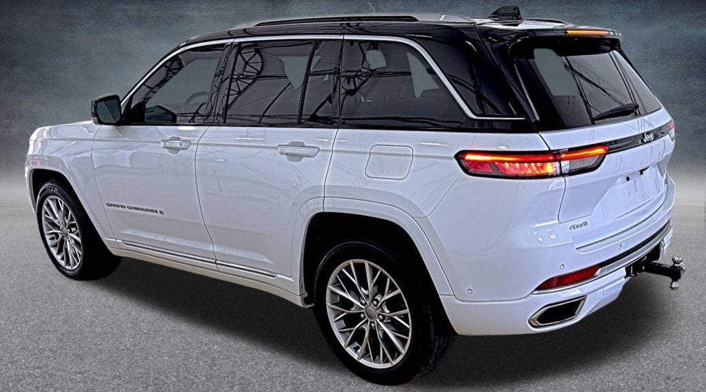 2023 Jeep Grand Cherokee Summit