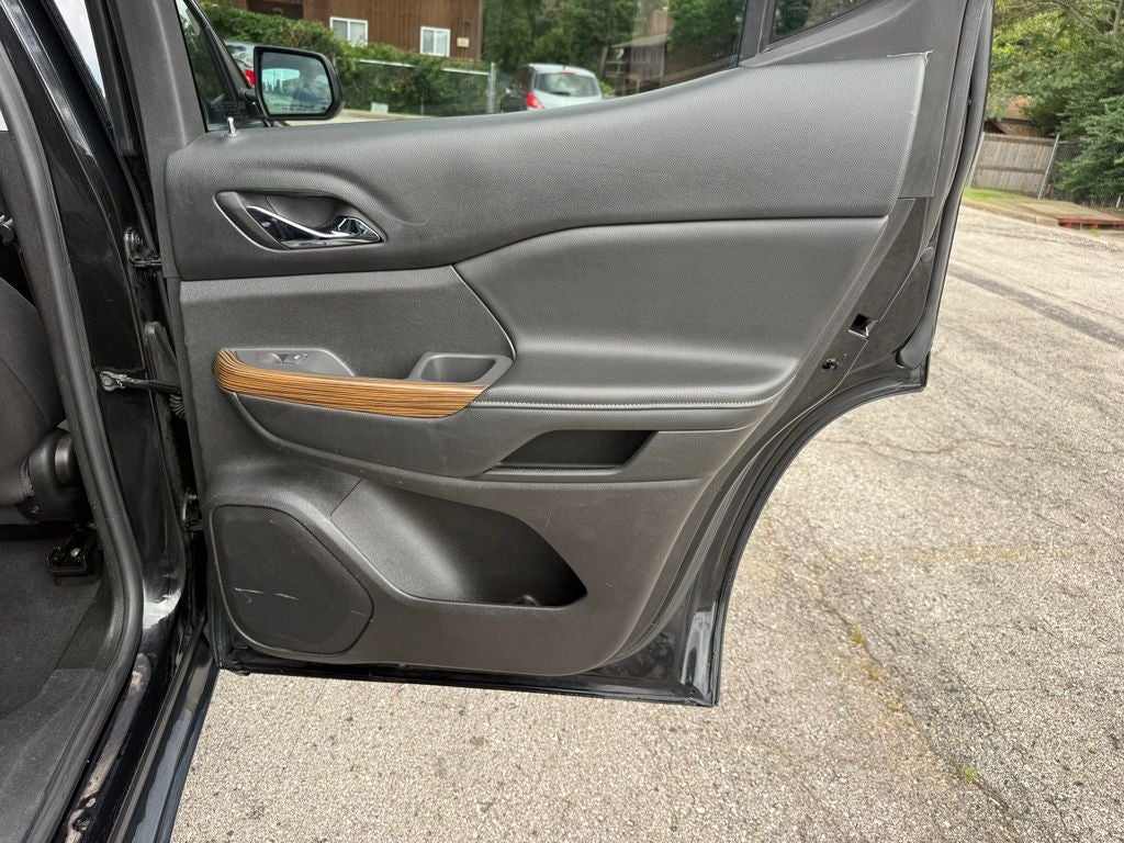 2018 GMC Acadia SLE-2