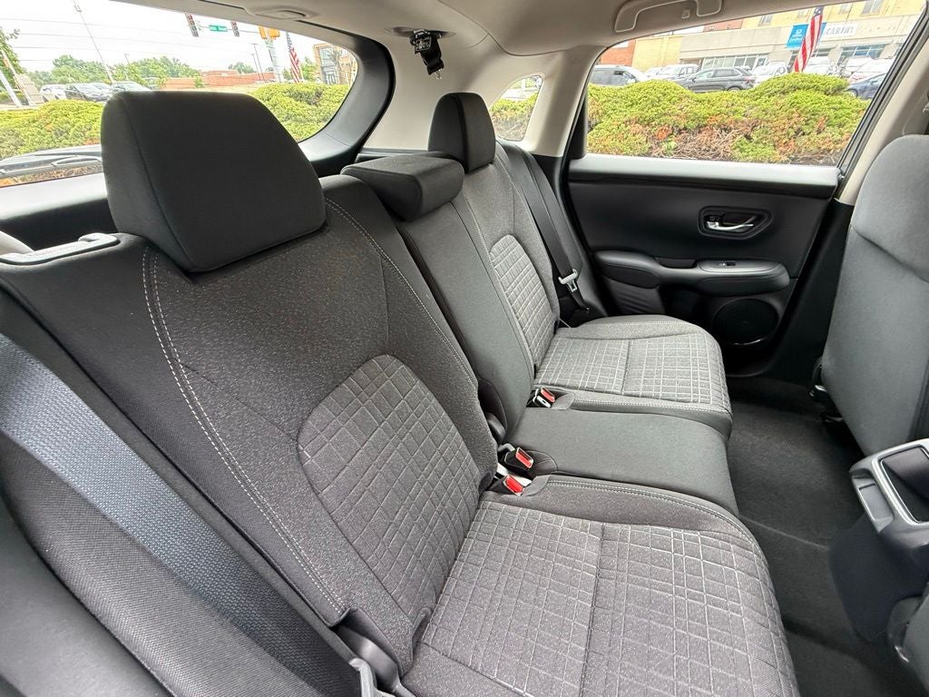 2025 Honda HR-V LX