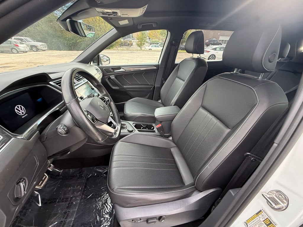 2022 Volkswagen Tiguan 2.0T SE R-Line Black