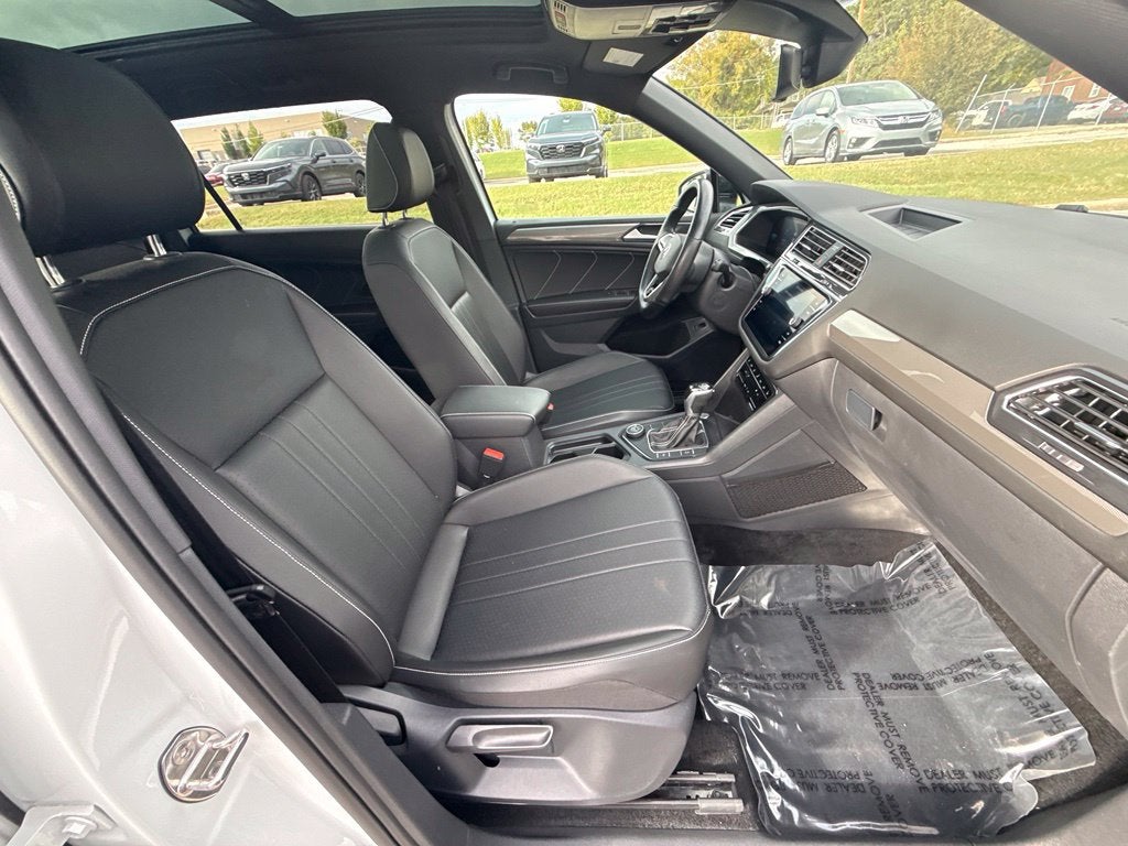 2022 Volkswagen Tiguan 2.0T SE R-Line Black