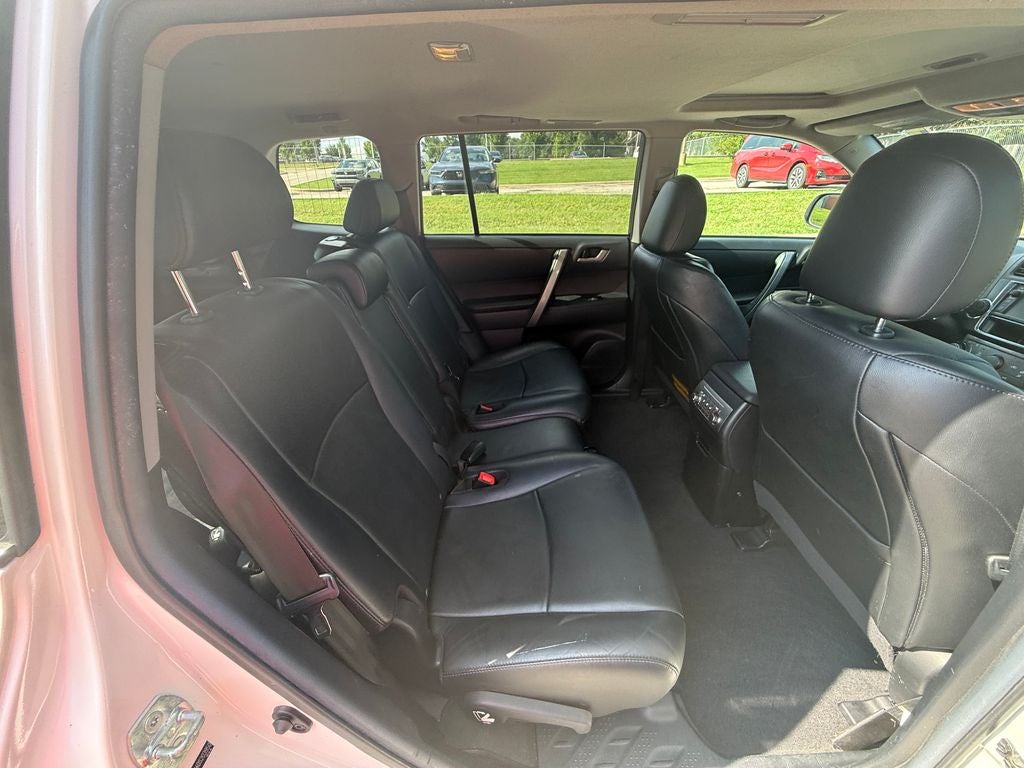 2013 Toyota Highlander SE