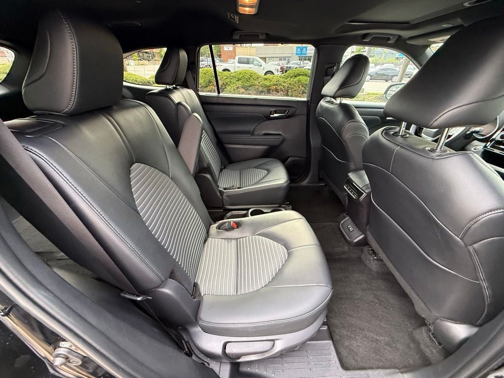 2025 Toyota Highlander XSE
