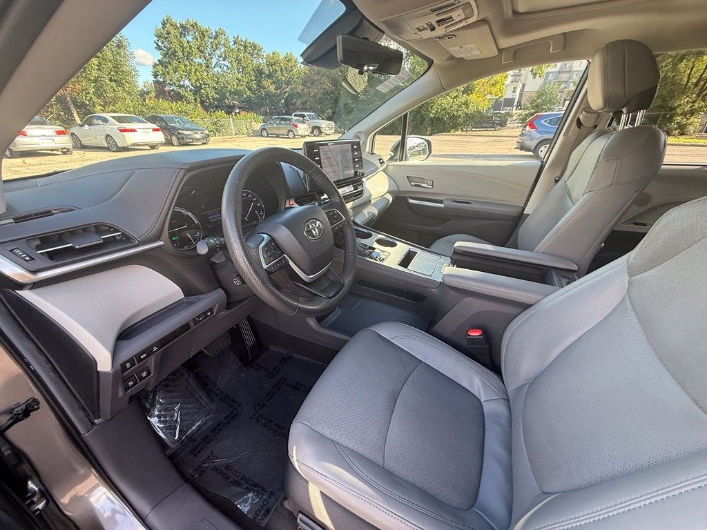 2024 Toyota Sienna Limited 7 Passenger