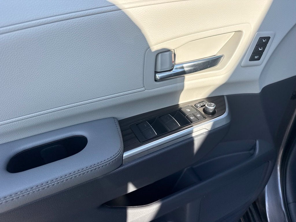 2024 Toyota Sienna Limited 7 Passenger