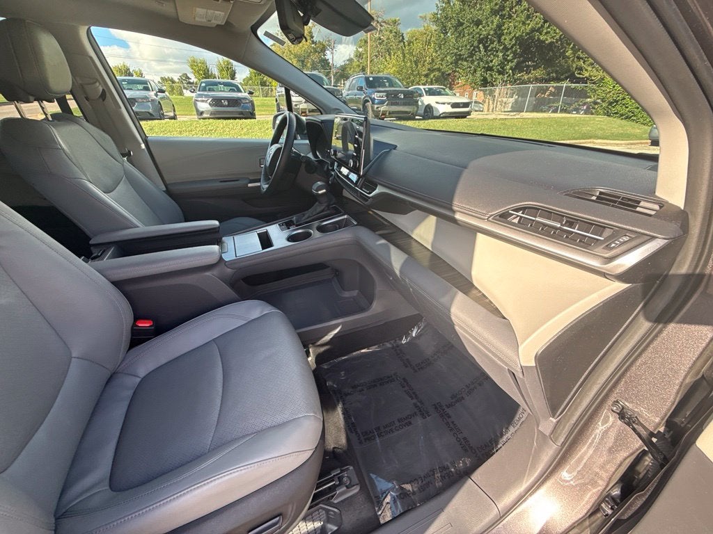 2024 Toyota Sienna Limited 7 Passenger