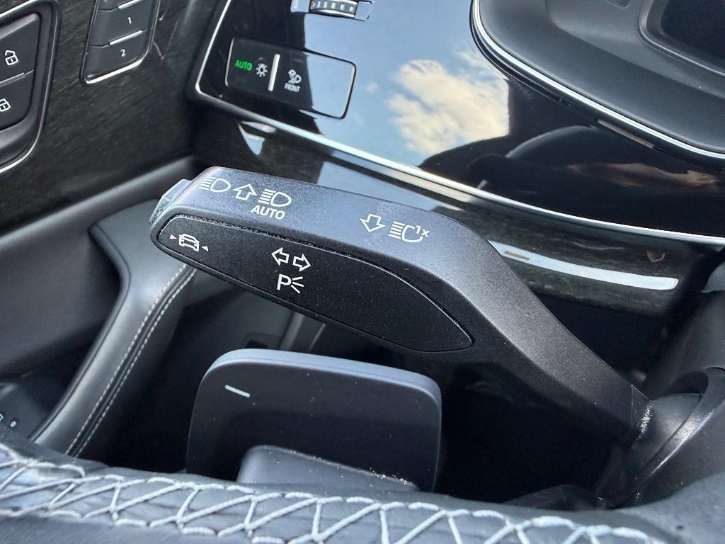 2022 Audi Q8 55 Prestige quattro
