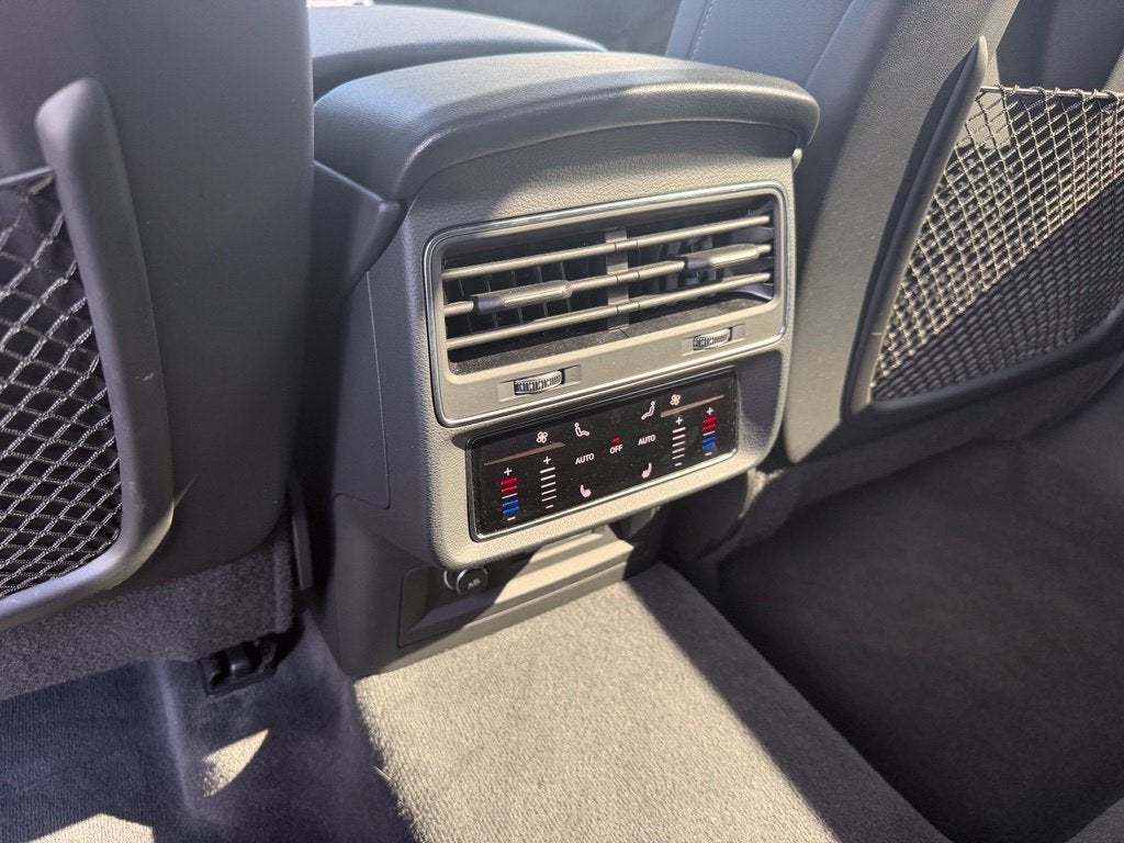 2022 Audi Q8 55 Prestige quattro
