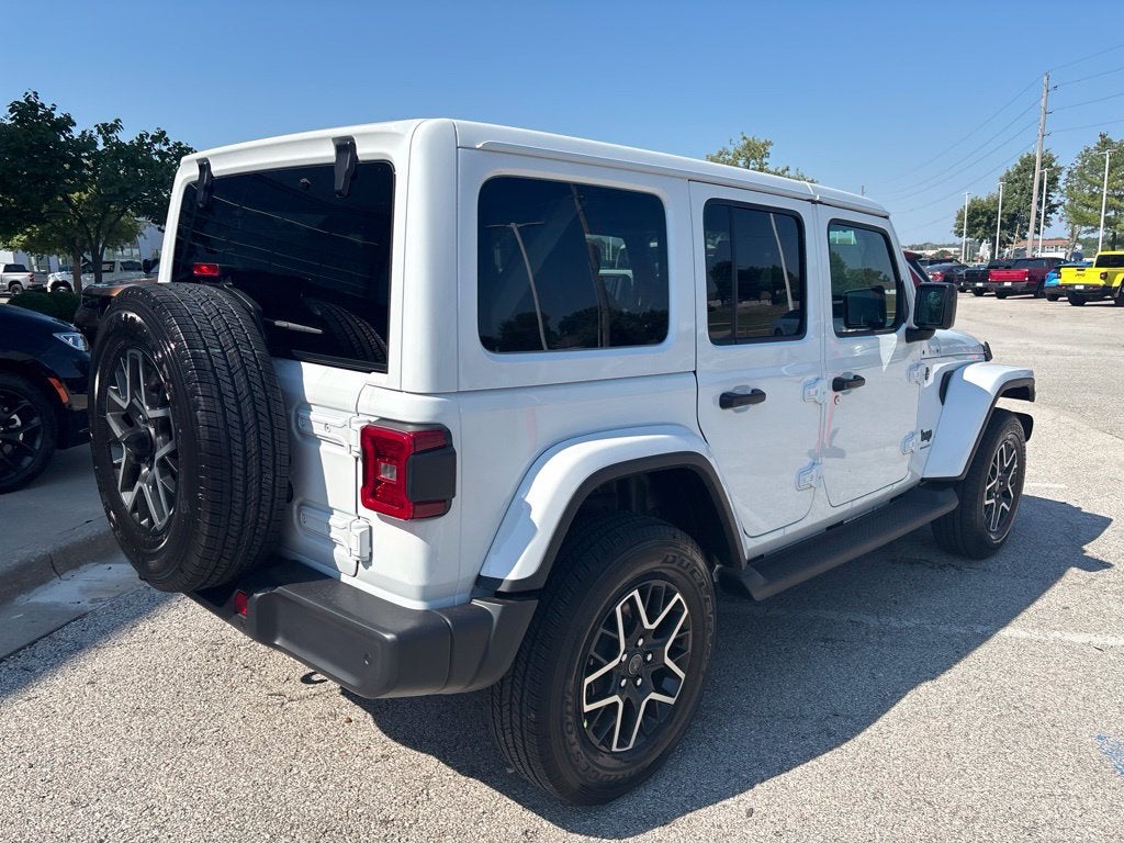 2027 Jeep Wrangler WRANGLER 4-DOOR SAHARA