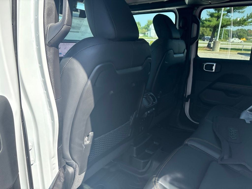 2027 Jeep Wrangler WRANGLER 4-DOOR SAHARA