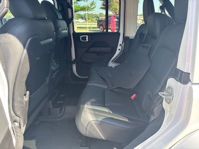 2027 Jeep Wrangler WRANGLER 4-DOOR SAHARA