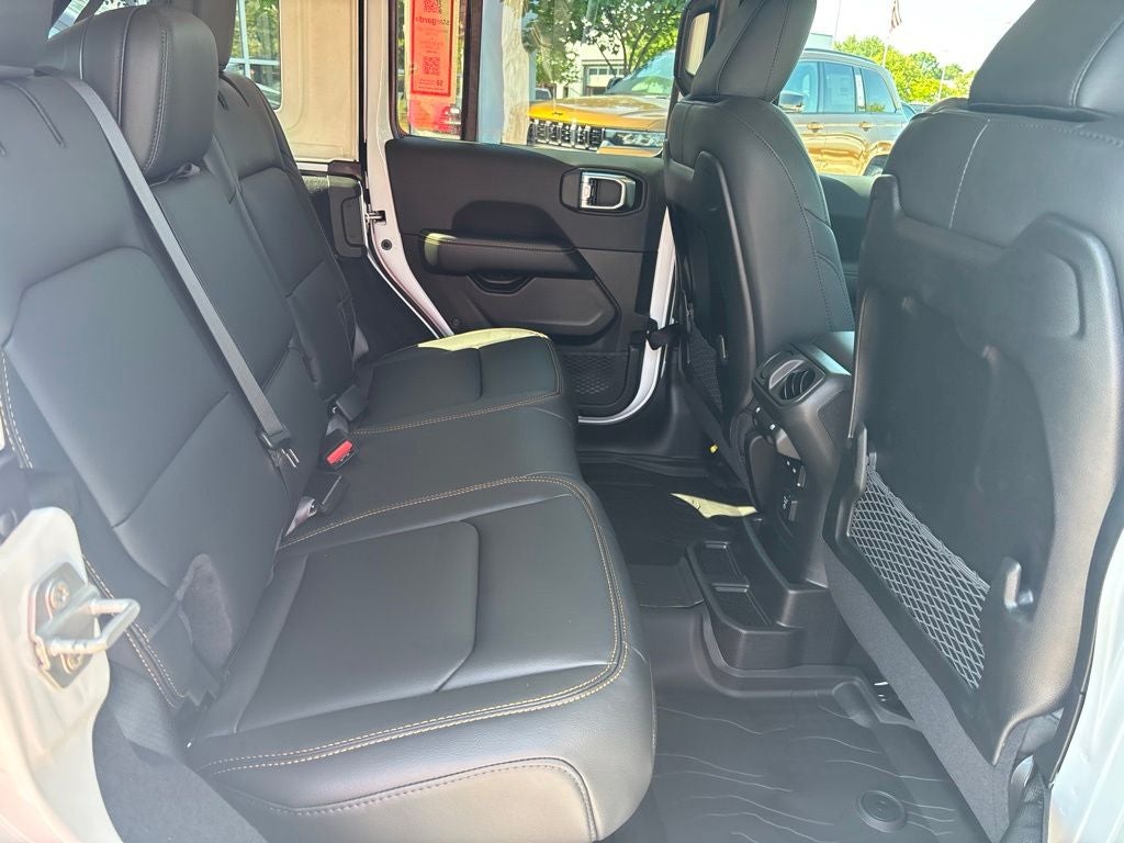 2027 Jeep Wrangler WRANGLER 4-DOOR SAHARA