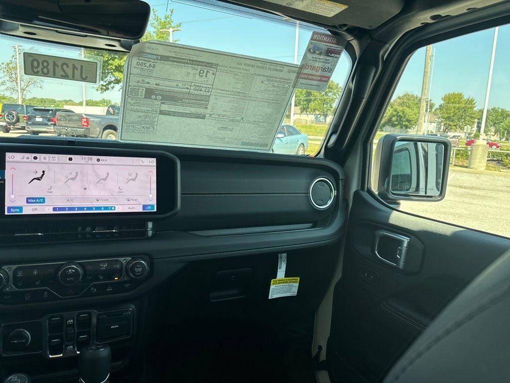 2027 Jeep Wrangler WRANGLER 4-DOOR SAHARA
