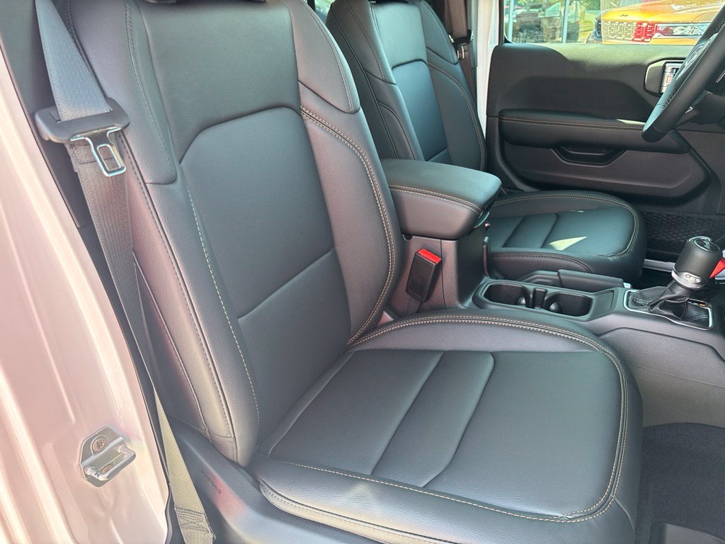 2027 Jeep Wrangler WRANGLER 4-DOOR SAHARA