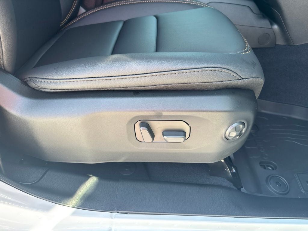 2027 Jeep Wrangler WRANGLER 4-DOOR SAHARA