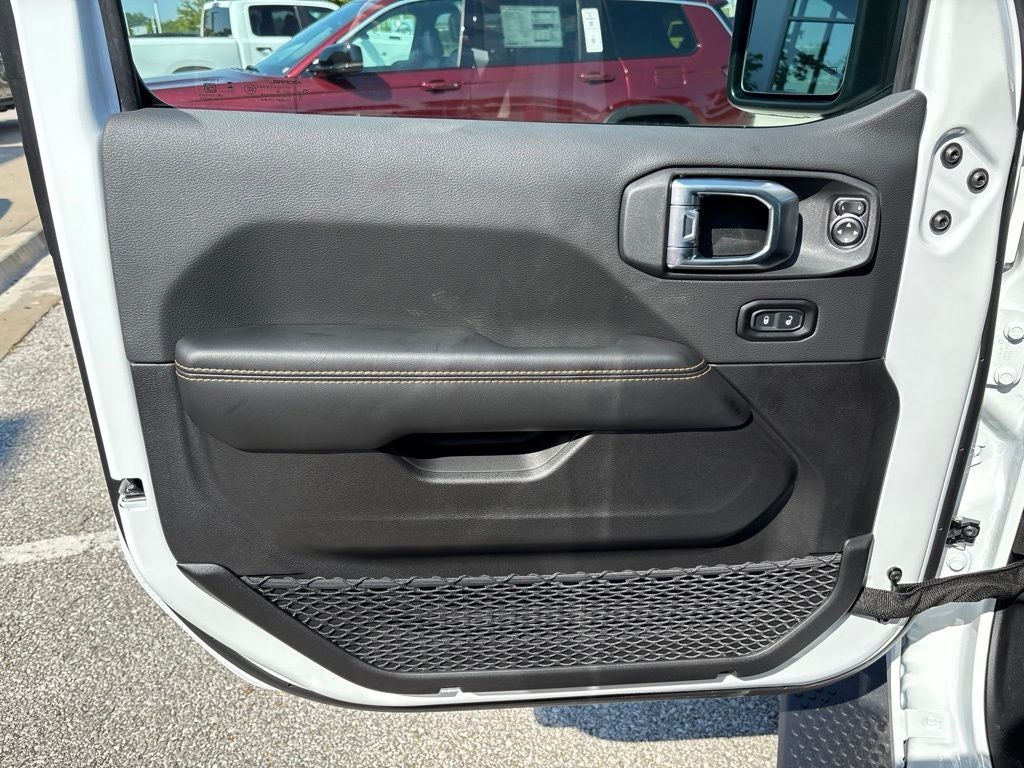 2027 Jeep Wrangler WRANGLER 4-DOOR SAHARA