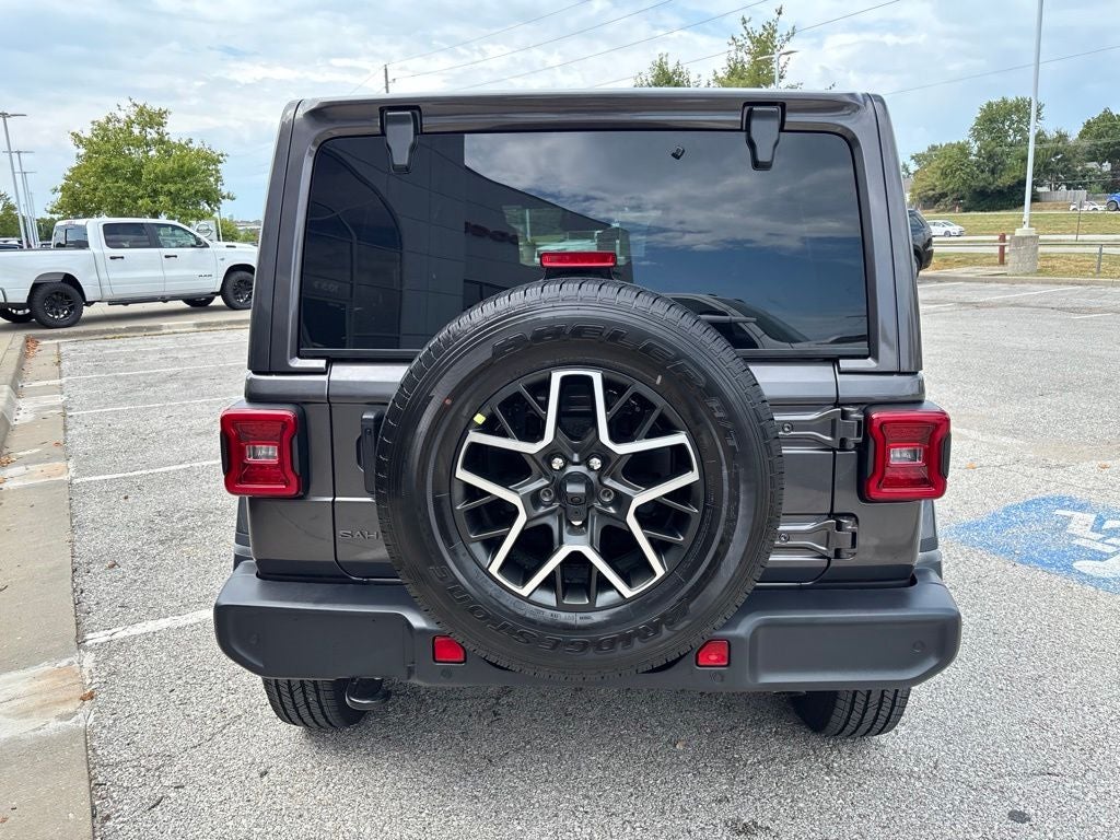 2027 Jeep Wrangler WRANGLER 4-DOOR SAHARA