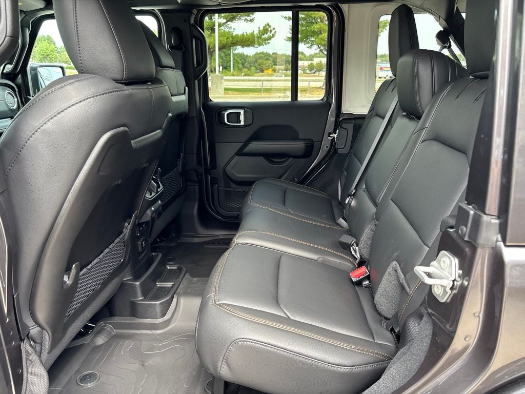 2027 Jeep Wrangler WRANGLER 4-DOOR SAHARA