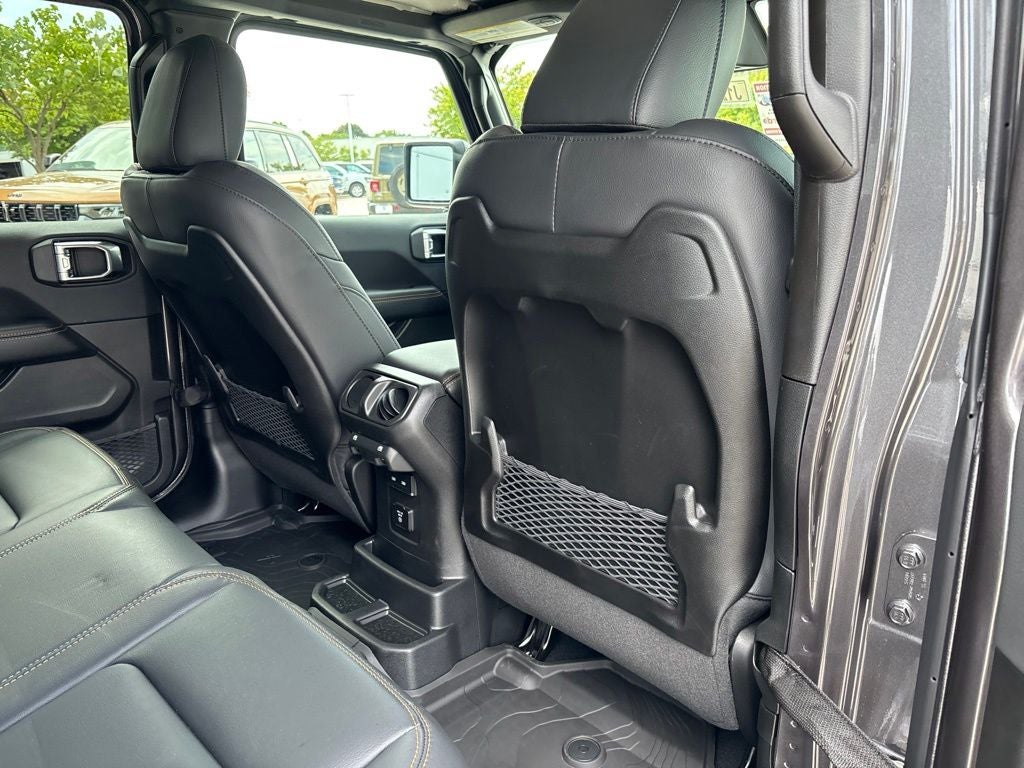 2027 Jeep Wrangler WRANGLER 4-DOOR SAHARA