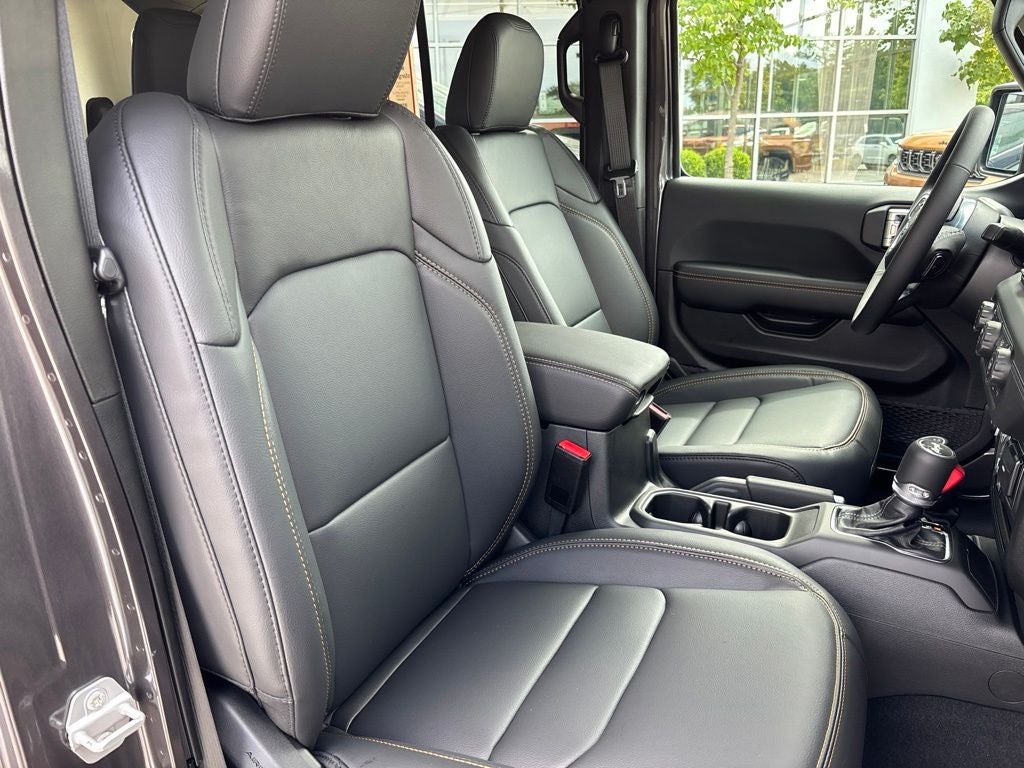 2027 Jeep Wrangler WRANGLER 4-DOOR SAHARA