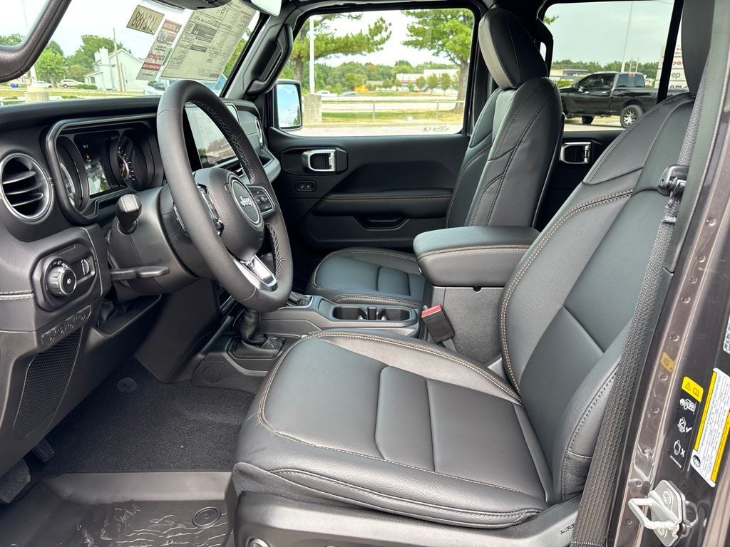2027 Jeep Wrangler WRANGLER 4-DOOR SAHARA