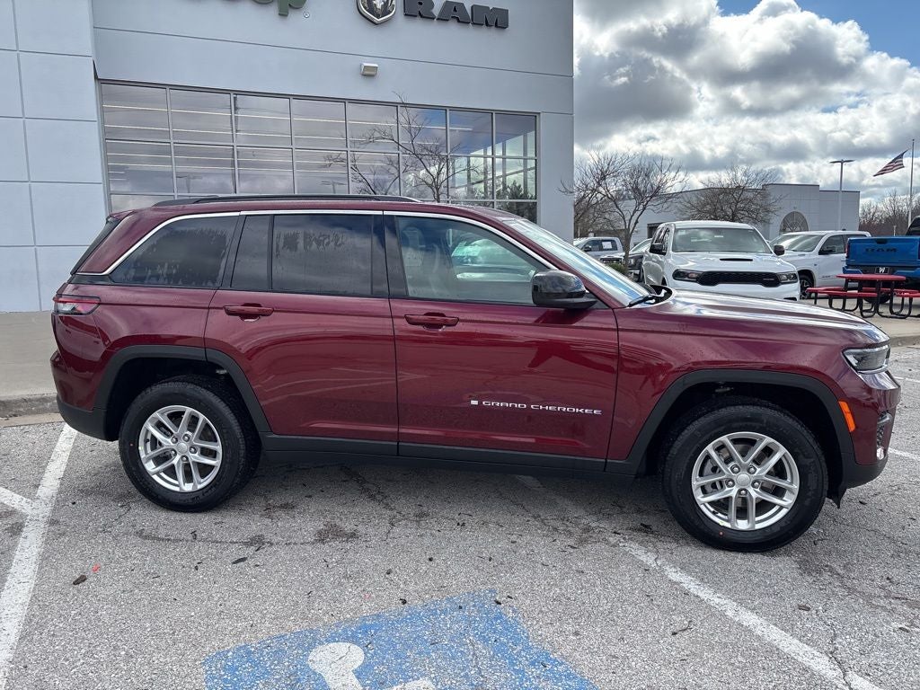 2026 Jeep Grand Cherokee GRAND CHEROKEE LAREDO X 4X4