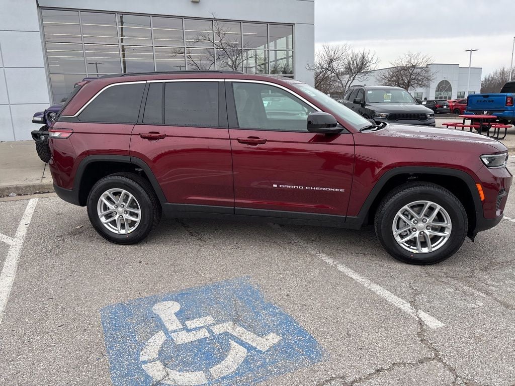 2026 Jeep Grand Cherokee GRAND CHEROKEE LAREDO 4X4