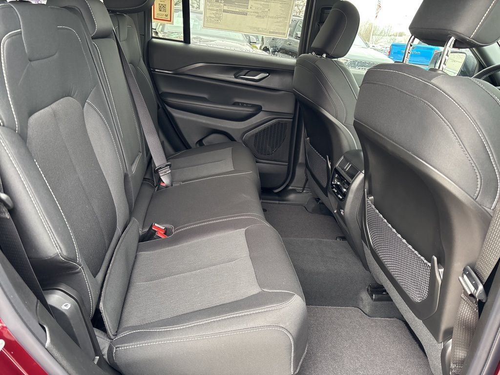 2026 Jeep Grand Cherokee GRAND CHEROKEE LAREDO 4X4