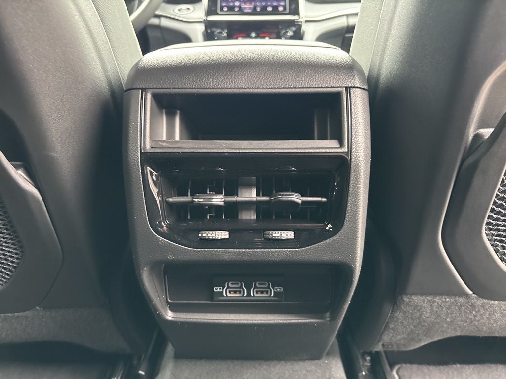 2026 Jeep Grand Cherokee GRAND CHEROKEE LAREDO 4X4