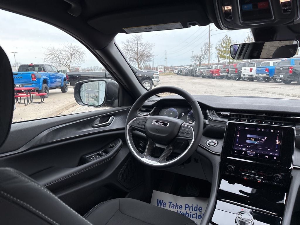 2026 Jeep Grand Cherokee GRAND CHEROKEE LAREDO 4X4