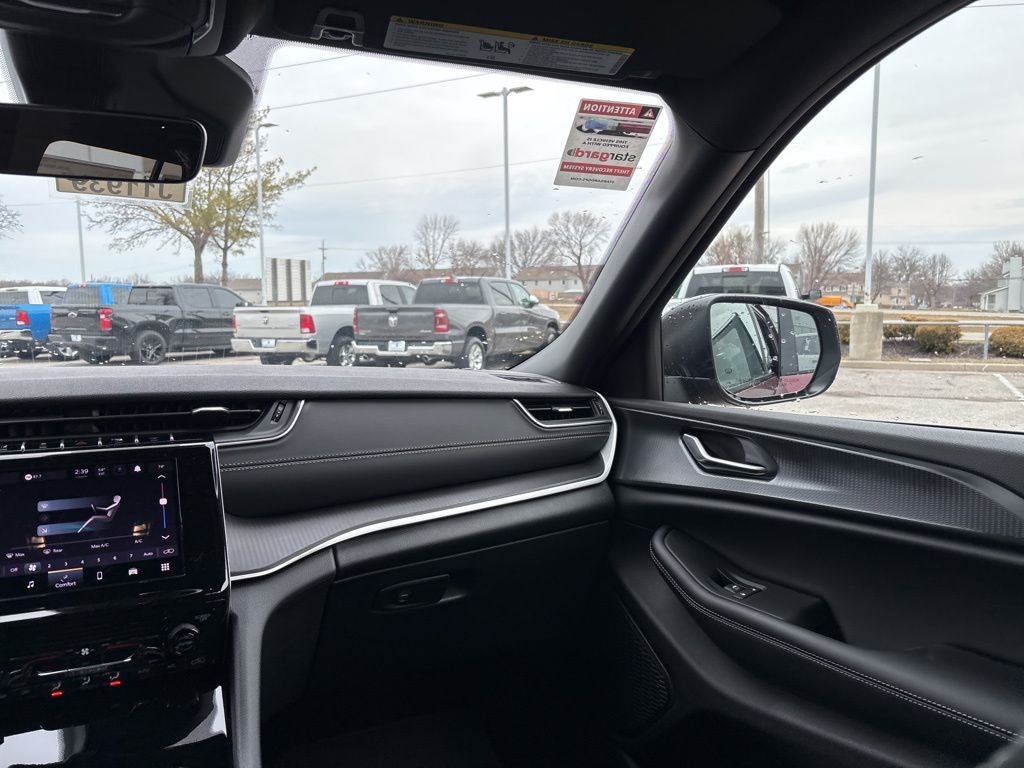 2026 Jeep Grand Cherokee GRAND CHEROKEE LAREDO 4X4