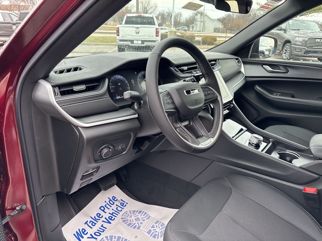 2026 Jeep Grand Cherokee GRAND CHEROKEE LAREDO 4X4