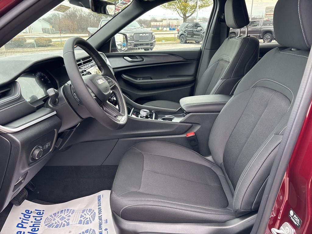 2026 Jeep Grand Cherokee GRAND CHEROKEE LAREDO 4X4