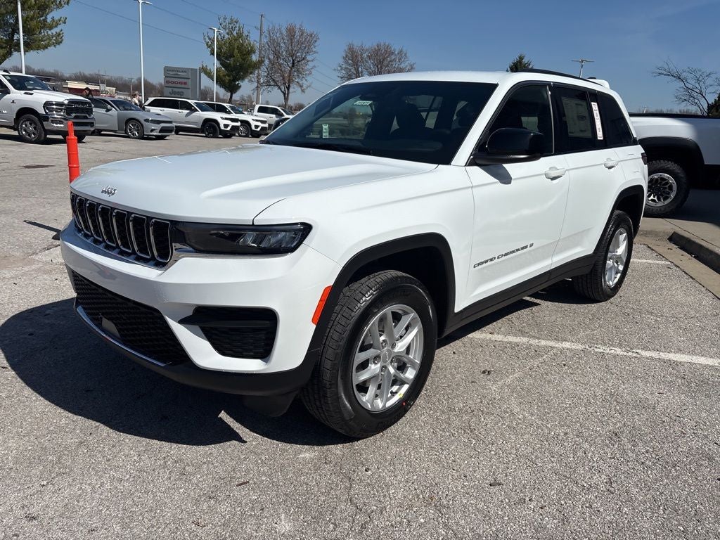 2026 Jeep Grand Cherokee GRAND CHEROKEE LAREDO 4X4
