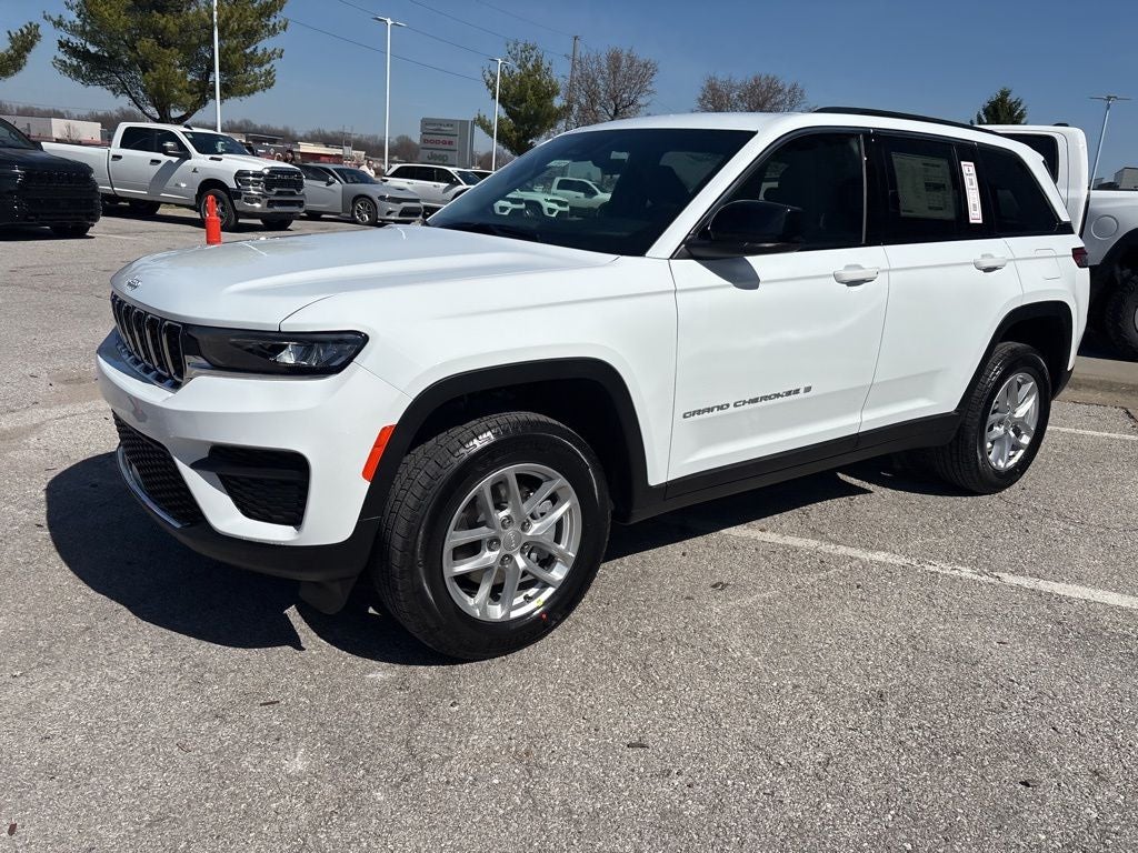 2026 Jeep Grand Cherokee GRAND CHEROKEE LAREDO 4X4