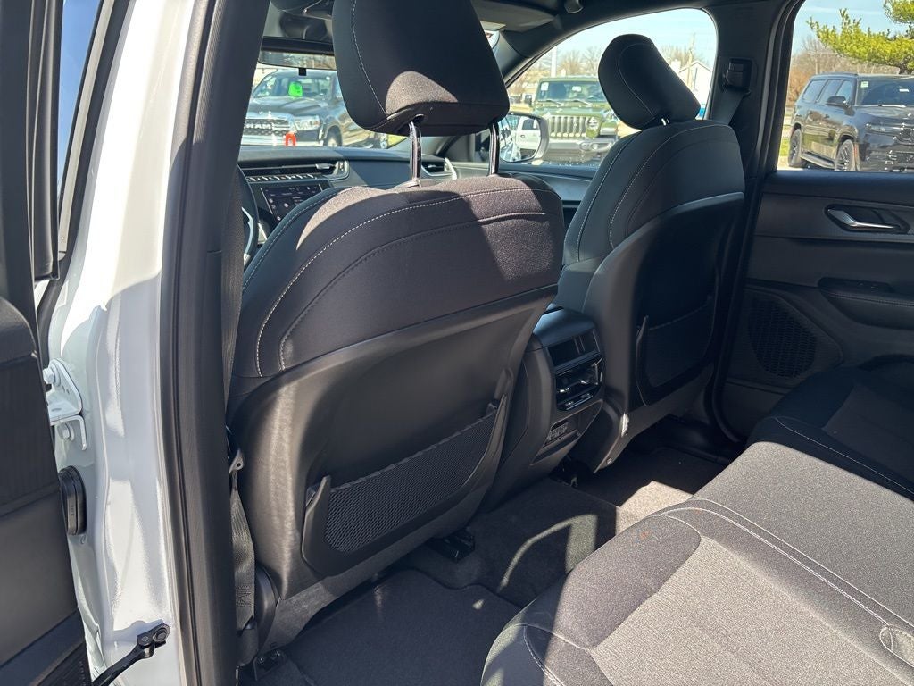 2026 Jeep Grand Cherokee GRAND CHEROKEE LAREDO 4X4