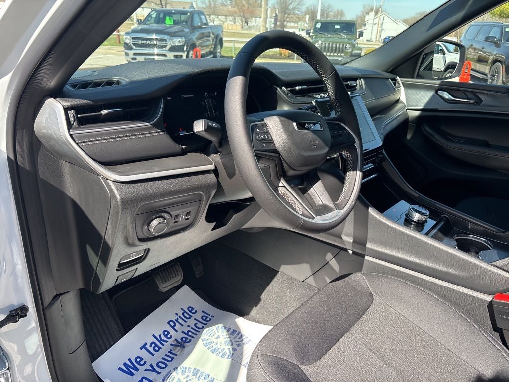2026 Jeep Grand Cherokee GRAND CHEROKEE LAREDO 4X4