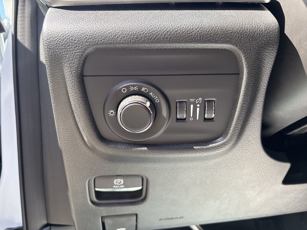 2026 Jeep Grand Cherokee GRAND CHEROKEE LAREDO 4X4