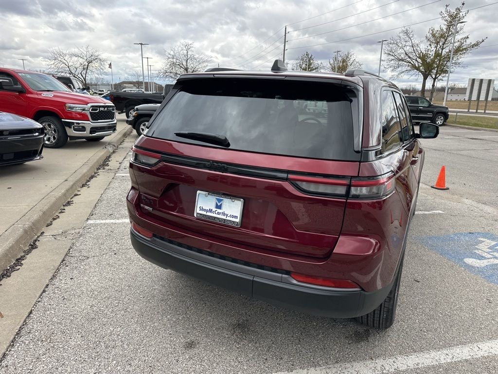2026 Jeep Grand Cherokee GRAND CHEROKEE LAREDO ALTITUDE 4X4