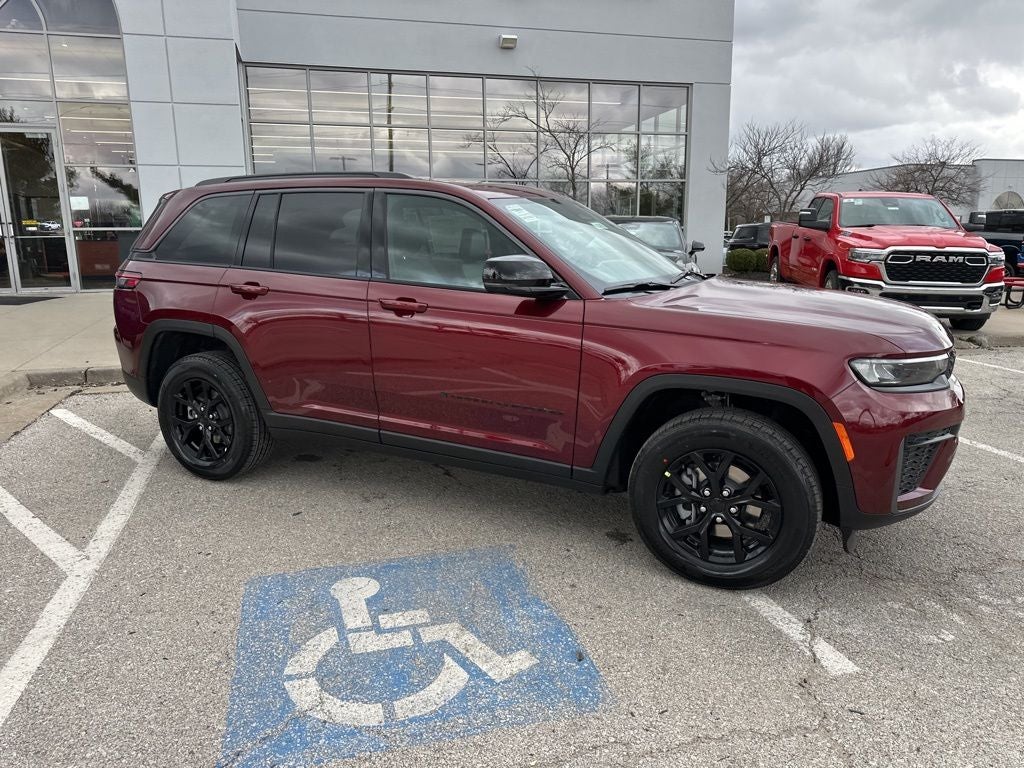 2026 Jeep Grand Cherokee GRAND CHEROKEE LAREDO ALTITUDE 4X4