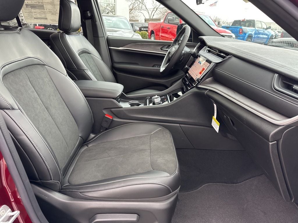 2026 Jeep Grand Cherokee GRAND CHEROKEE LAREDO ALTITUDE 4X4