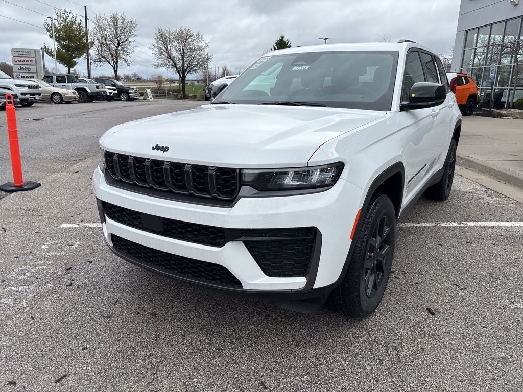 2026 Jeep Grand Cherokee GRAND CHEROKEE LAREDO ALTITUDE 4X4
