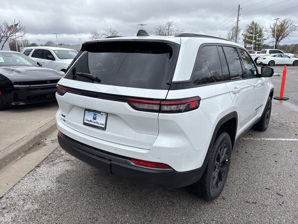 2026 Jeep Grand Cherokee GRAND CHEROKEE LAREDO ALTITUDE 4X4