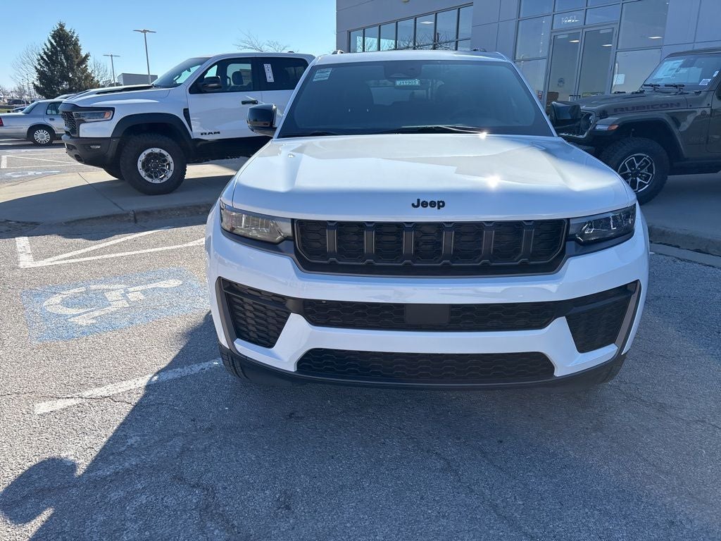 2026 Jeep Grand Cherokee GRAND CHEROKEE LAREDO ALTITUDE 4X4