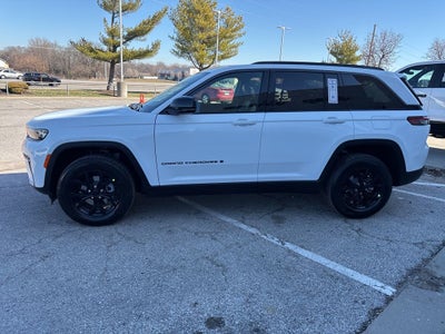 2026 Jeep Grand Cherokee GRAND CHEROKEE LAREDO ALTITUDE 4X4