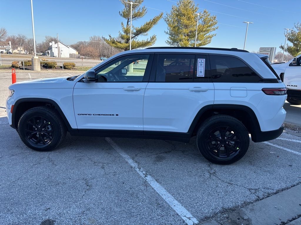 2026 Jeep Grand Cherokee GRAND CHEROKEE LAREDO ALTITUDE 4X4